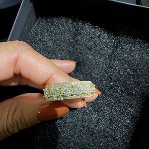 Men 10kt gold with diamonds ring